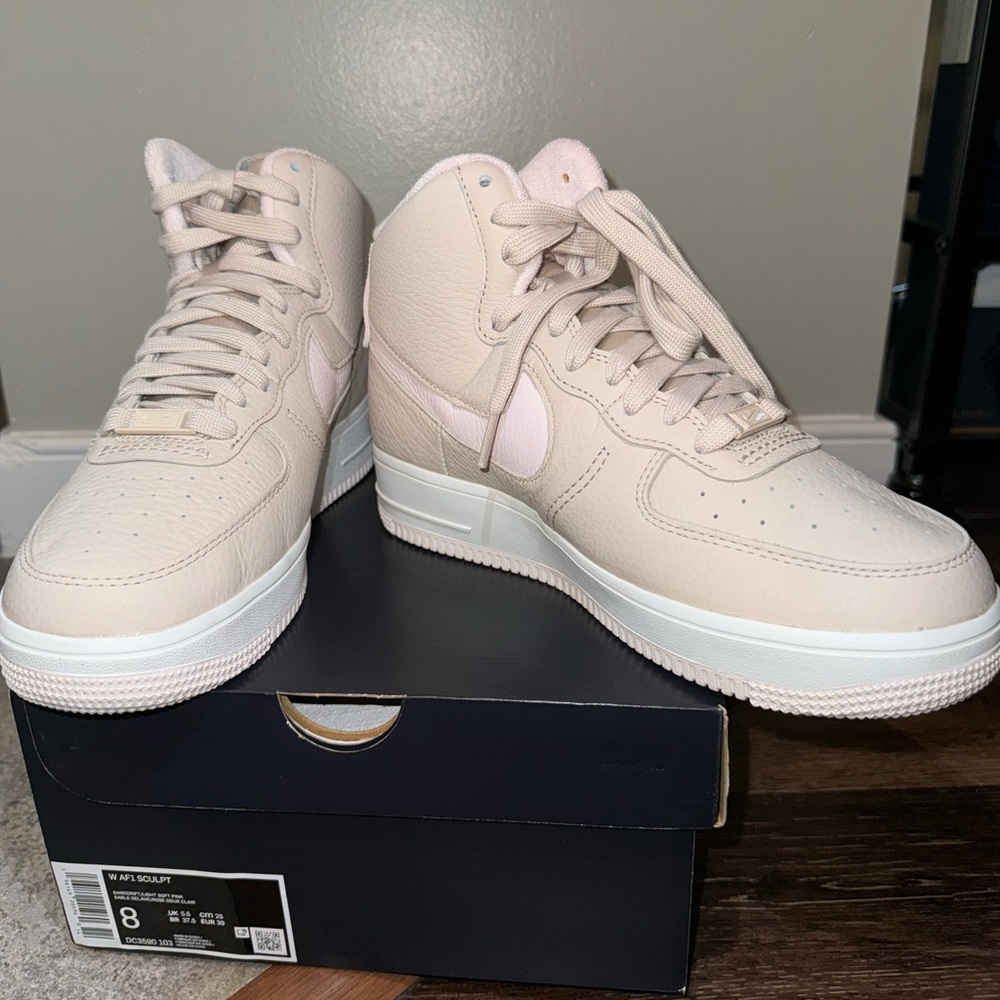 NEW WITH BOX (UNWORN) - Cream and Pink Nike Air Force 1’s in size 8